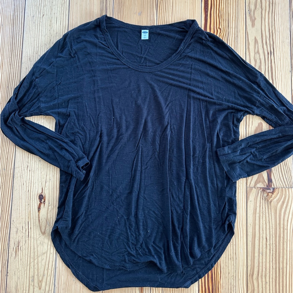 Long sleeve black Old Navy Luxe tee